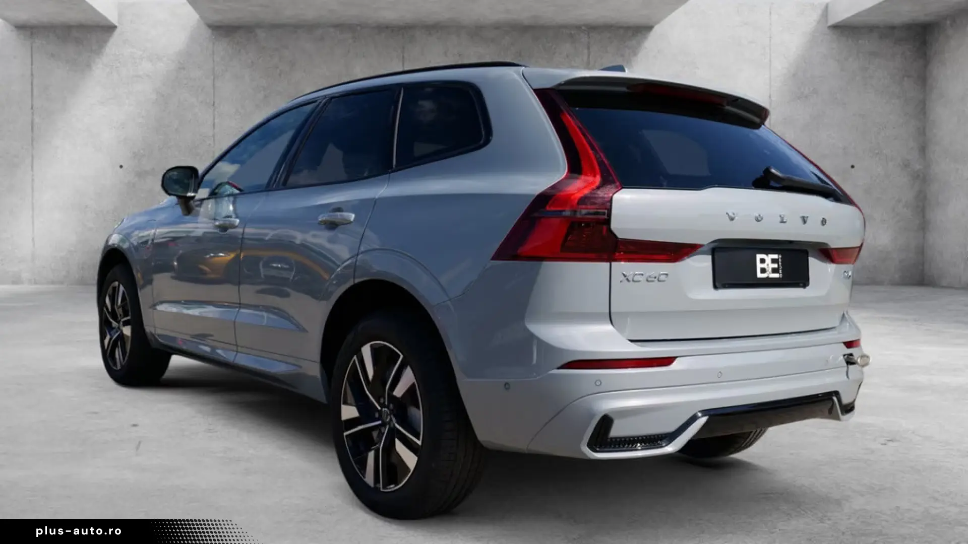 Volvo XC60 T6 Plus Dark Recharge Plug-In Hybrid