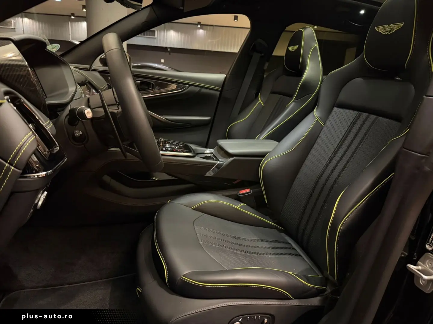 ASTON MARTIN DBX 707 SPECIAL AMR 24 F1  2025 FACELIFT
