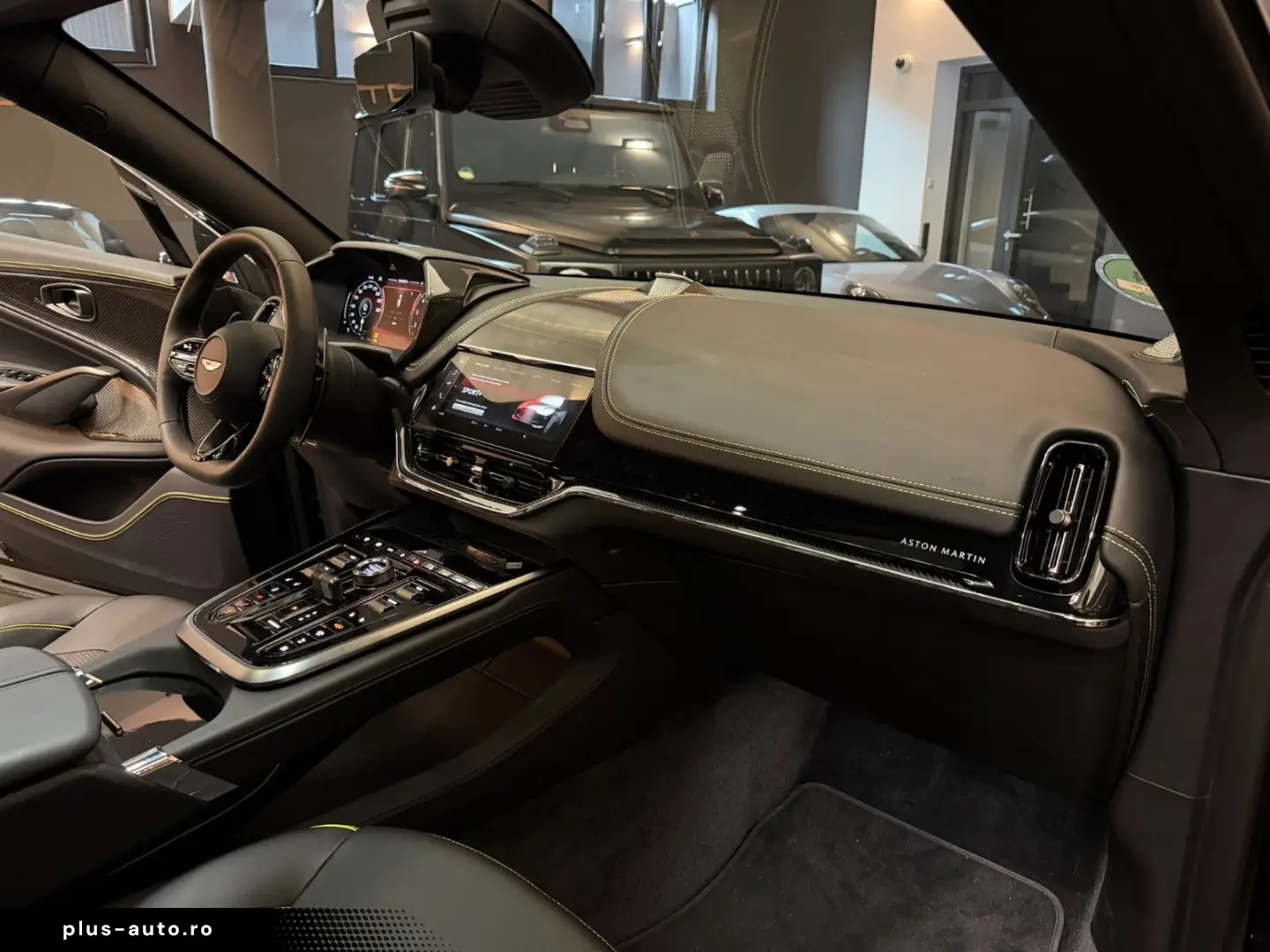 ASTON MARTIN DBX 707 SPECIAL AMR 24 F1  2025 FACELIFT