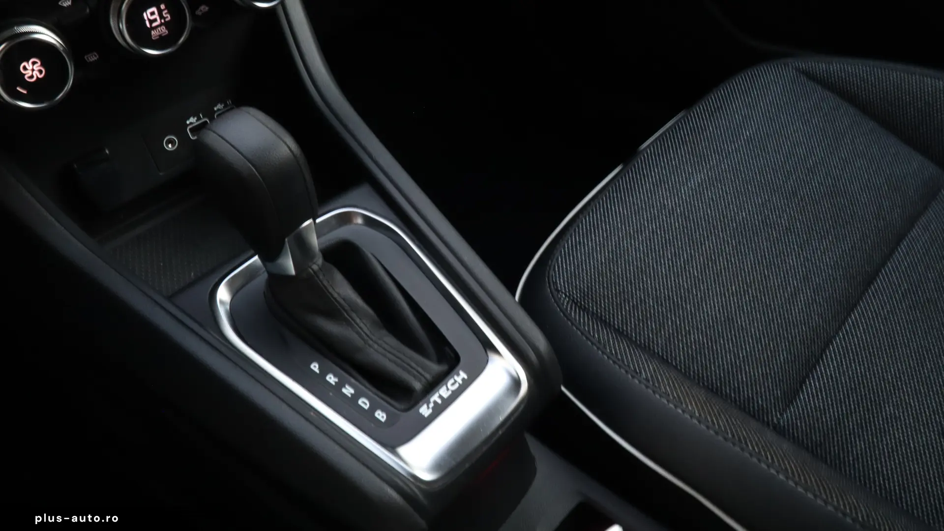 Renault Captur E-TECH Full 145 Techno