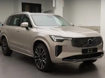 Volvo XC90 Ultra Bright T8 Recharge Plug-In