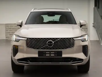 Volvo XC90 Ultra Bright T8 Recharge Plug-In