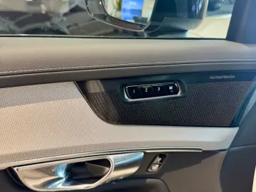 Volvo XC90 T8 AWD Plus Black Edition Plug in
