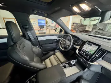Volvo XC90 T8 AWD Plus Black Edition Plug in
