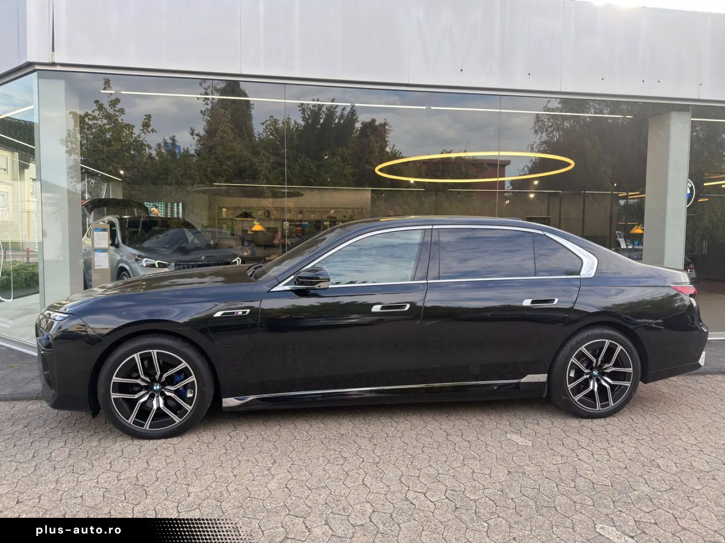 BMW M760e xDrive Limousine