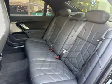 BMW M760e xDrive Limousine
