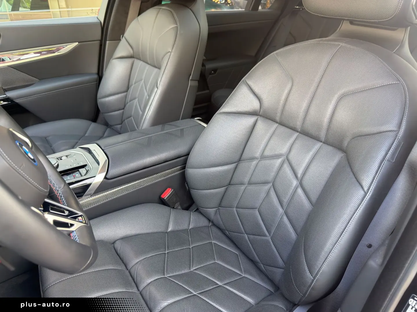 BMW M760e xDrive Limousine