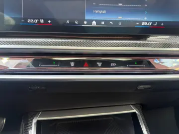 BMW M760e xDrive Limousine