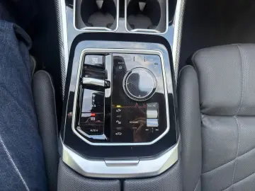 BMW M760e xDrive Limousine