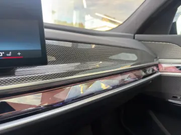 BMW M760e xDrive Limousine