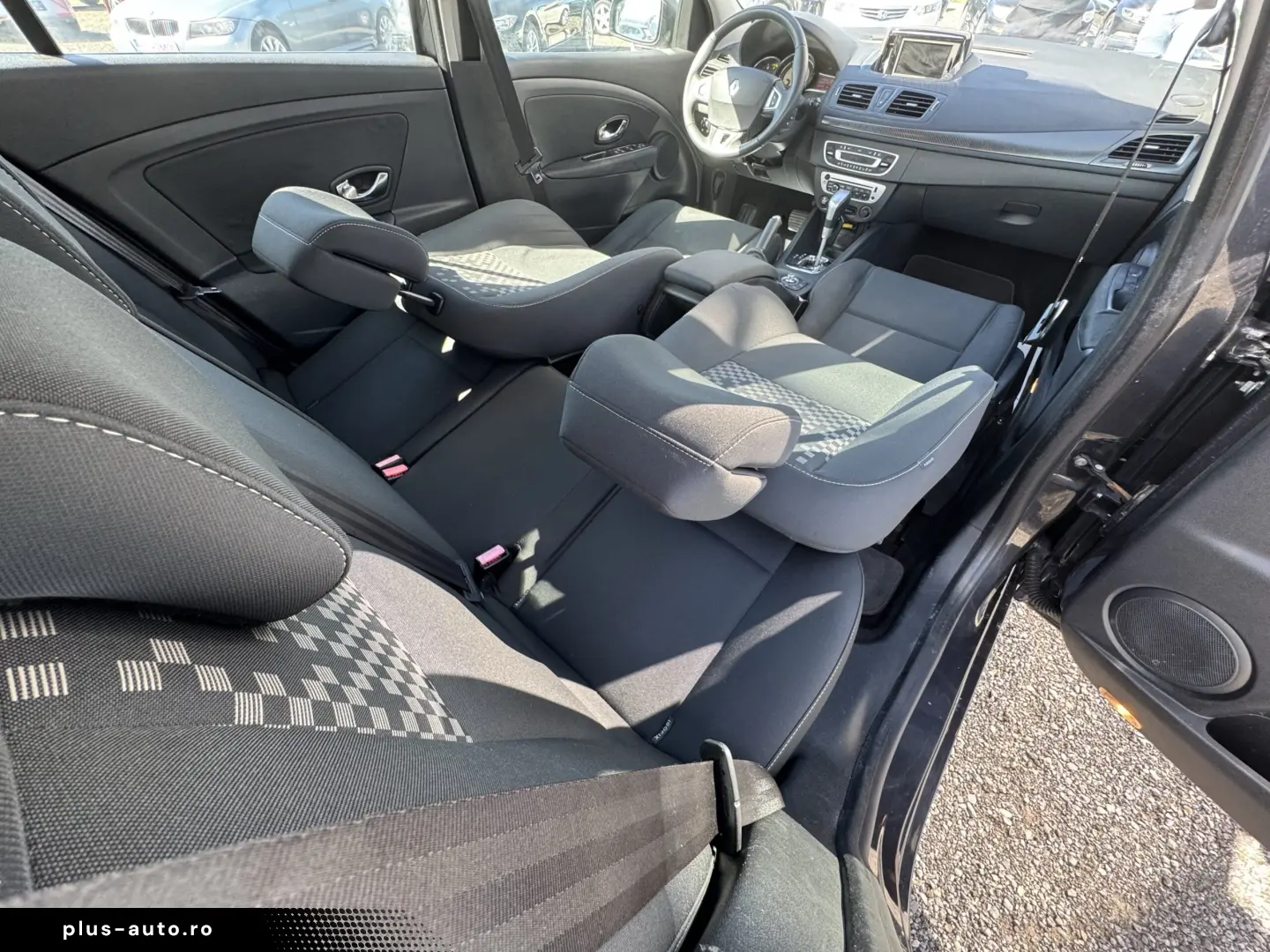 RENAULT MEGANE    1.5 dCi    AUTOMAT    NAVIGATIE
