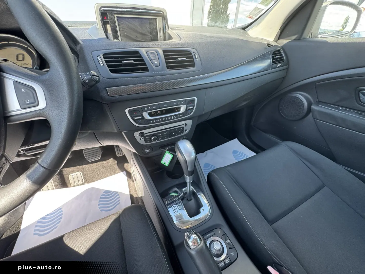 RENAULT MEGANE    1.5 dCi    AUTOMAT    NAVIGATIE