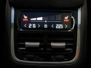 Volvo XC90 T8 Ultra Dark PHEV