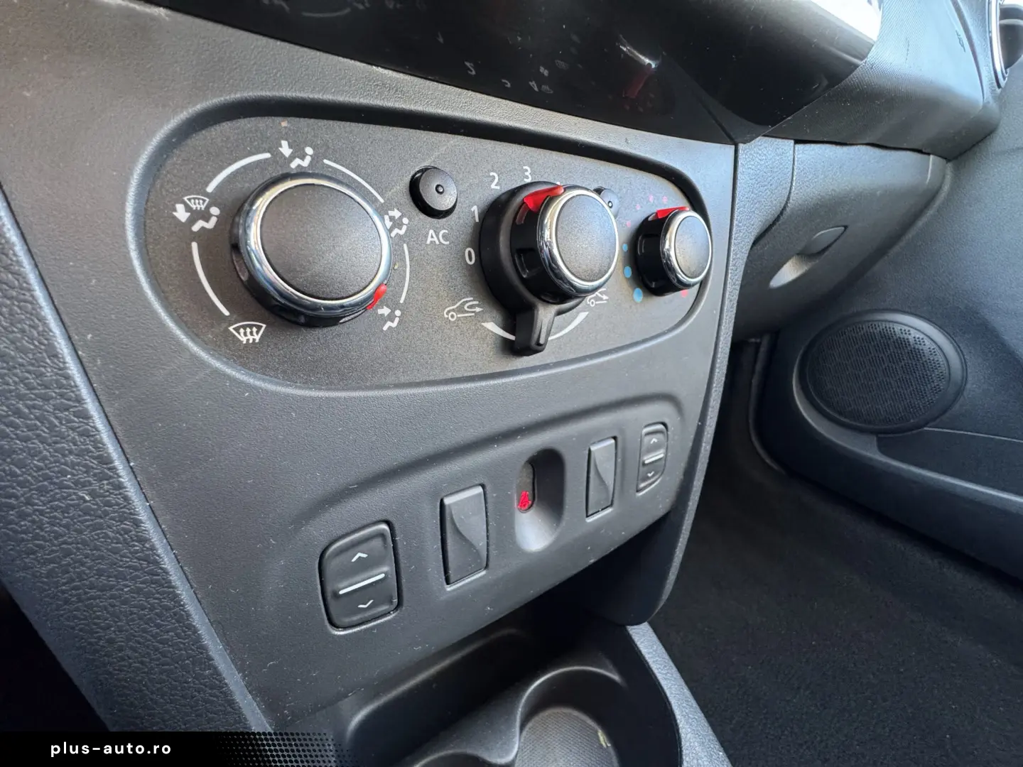 DACIA SANDERO    0.9 TCe    NAVIGATIE
