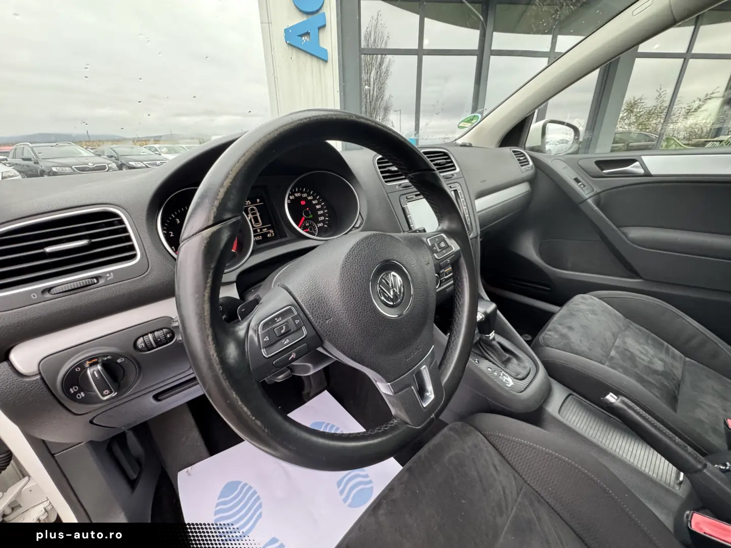 VOLKSWAGEN GOLF VI    AUTOMAT    160 CP    DUBLU CLIMA