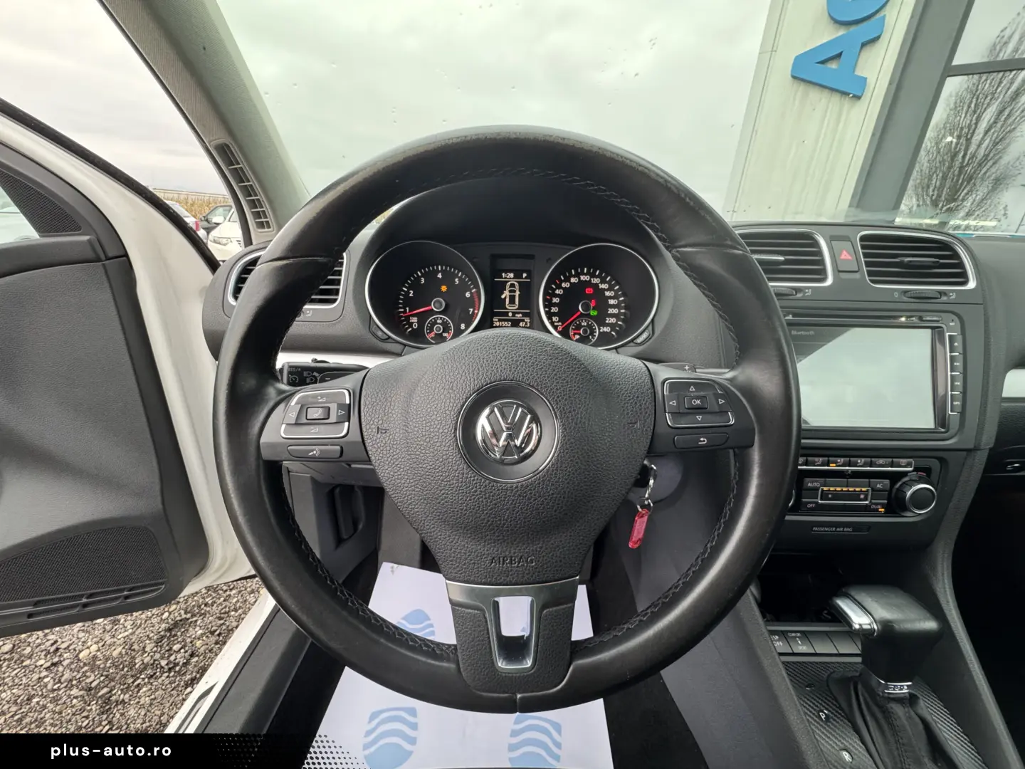 VOLKSWAGEN GOLF VI    AUTOMAT    160 CP    DUBLU CLIMA