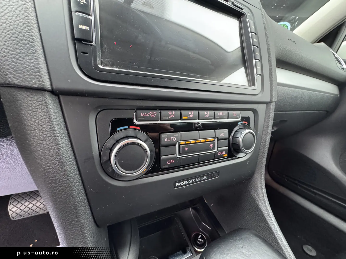 VOLKSWAGEN GOLF VI    AUTOMAT    160 CP    DUBLU CLIMA