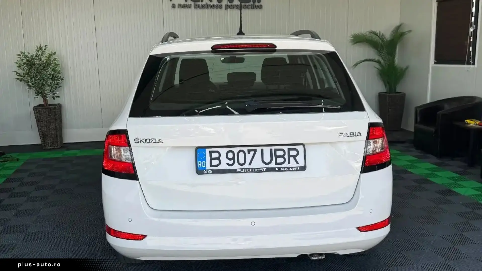 Skoda Fabia 1.0 TSI Combi Smart