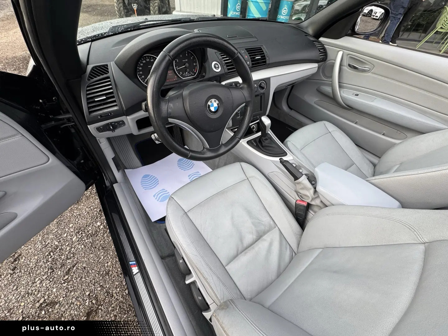BMW 118i CABRIO    AUTOMAT    EURO 5    NAVIGATIE