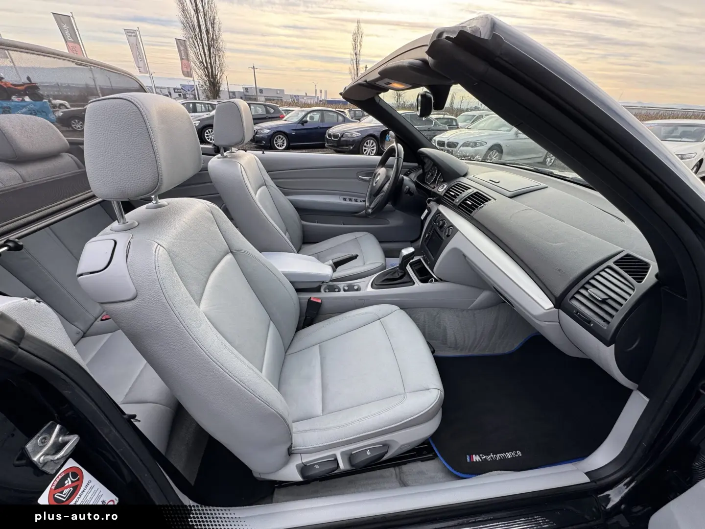 BMW 118i CABRIO    AUTOMAT    EURO 5    NAVIGATIE