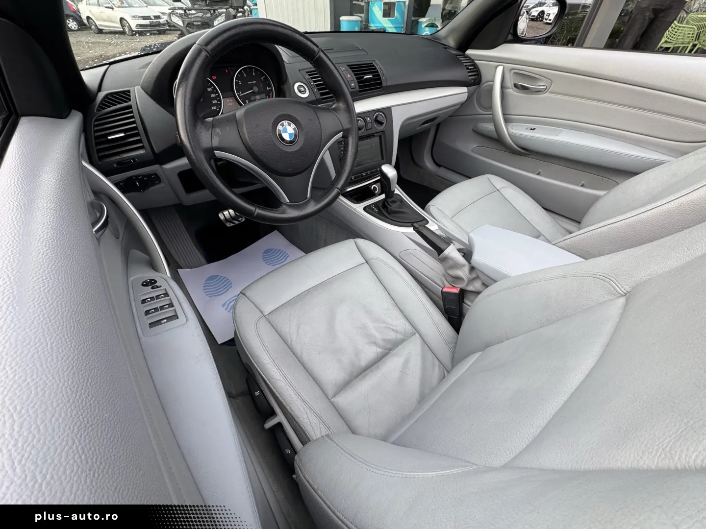 BMW 118i CABRIO    AUTOMAT    EURO 5    NAVIGATIE
