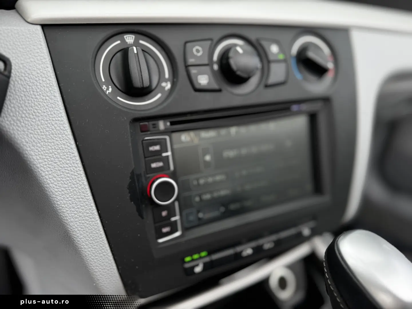 BMW 118i CABRIO    AUTOMAT    EURO 5    NAVIGATIE