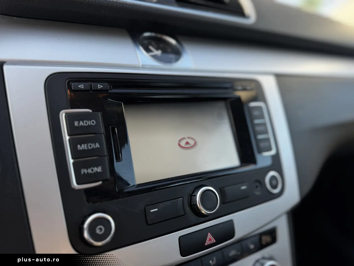 VOLKSWAGEN PASSAT    2.0 TDI    AUTOMAT    SCAUNE INCALZITE