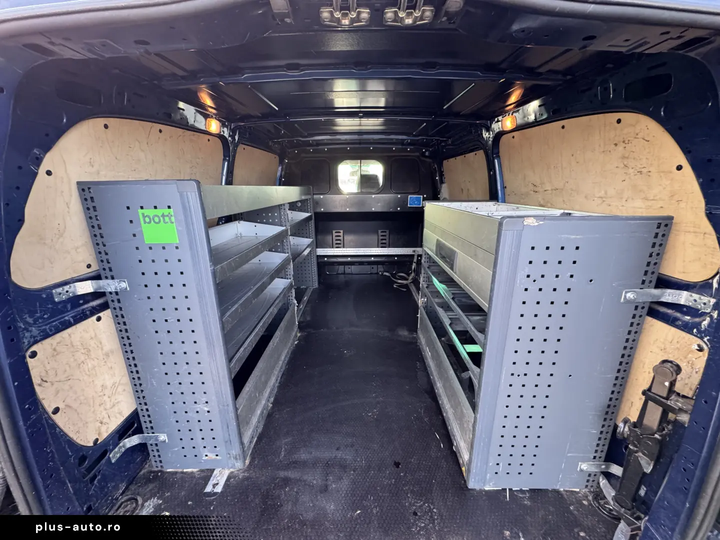 MERCEDES-BENZ VITO LONG    116 CDI    AUTOMAT    RAFTURI
