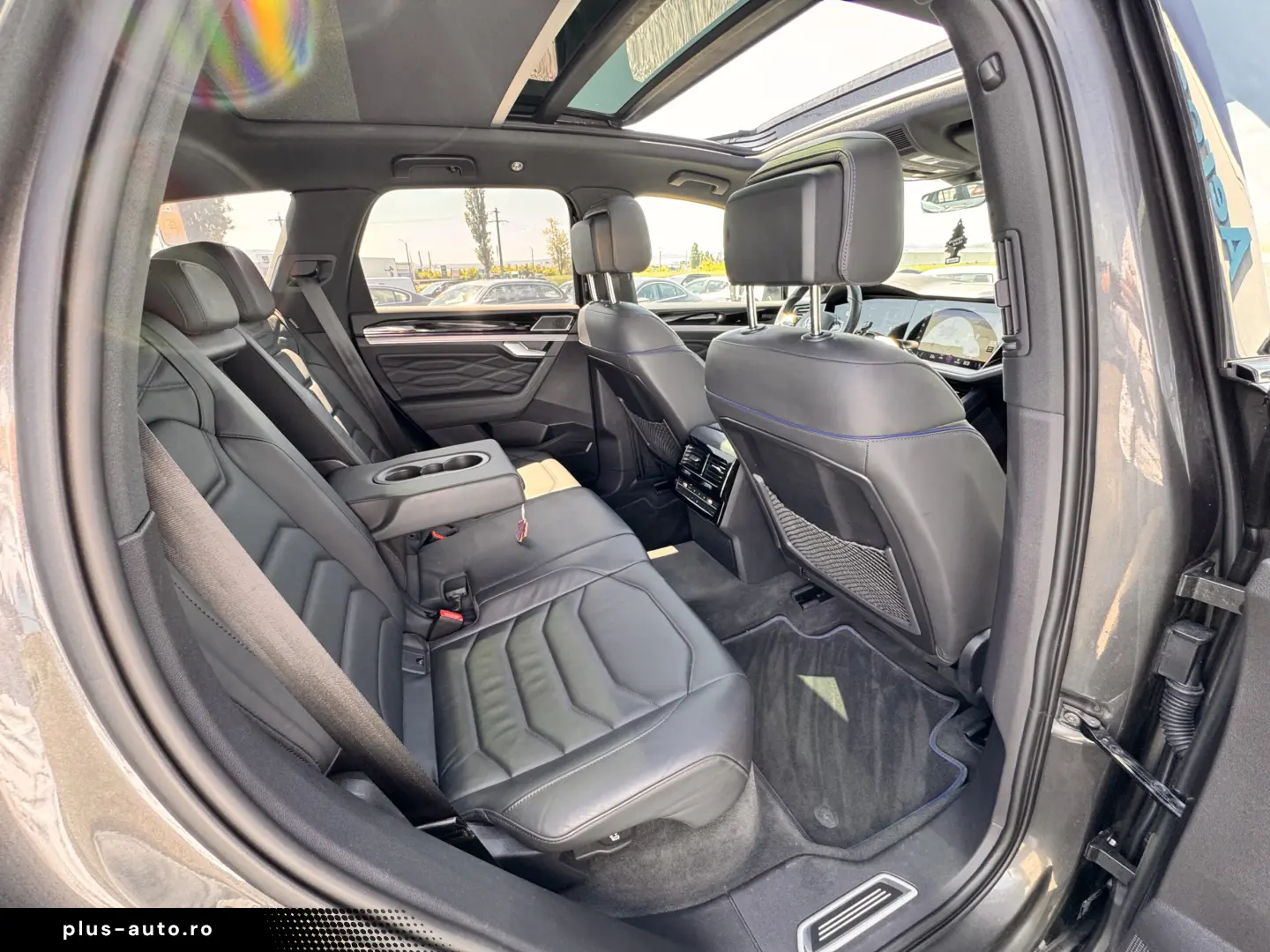 VOLKSWAGEN TOUAREG R    eHYBRID    462 CP    MATRIX    PANO.