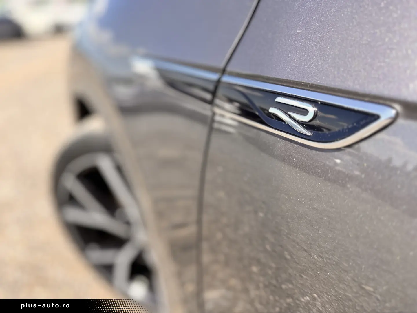 VOLKSWAGEN TOUAREG R    eHYBRID    462 CP    MATRIX    PANO.