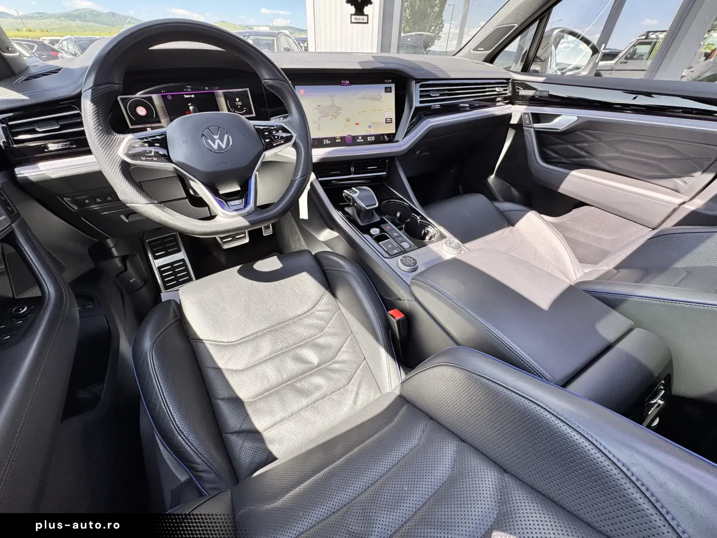VOLKSWAGEN TOUAREG R    eHYBRID    462 CP    MATRIX    PANO.