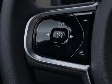 Volvo XC90 T8 Ultra Bright   MY27