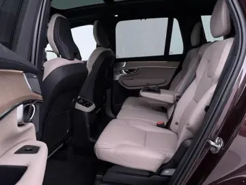 Volvo XC90 T8 Ultra Bright   MY27