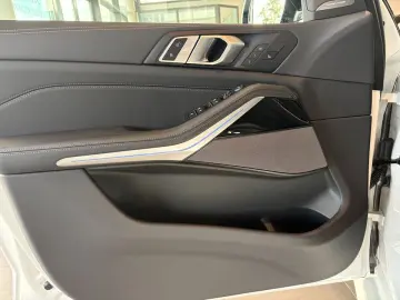 BMW X5 xDrive30d Navi Tempom.aktiv Panoramadach
