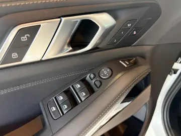 BMW X5 xDrive30d Navi Tempom.aktiv Panoramadach
