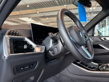 BMW X5 xDrive30d Navi Tempom.aktiv Panoramadach