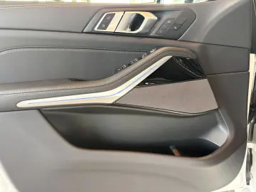 BMW X5 xDrive30d Navi Tempom.aktiv Panoramadach