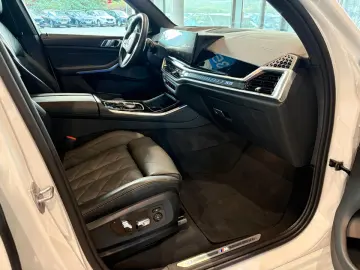 BMW X5 xDrive30d Navi Tempom.aktiv Panoramadach