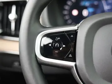 Volvo XC90 T8 AWD Ultra Dark   Heico - Voll!