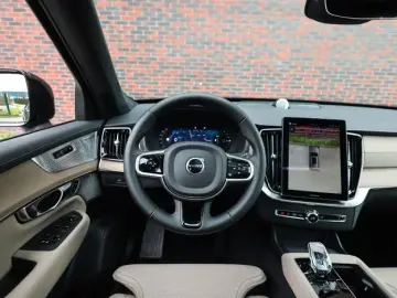 Volvo XC90 T8 AWD Ultra Dark   Heico - Voll!