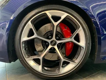 AUDI RS4 Competition  quattro tiptronic B&O MATRIX PA