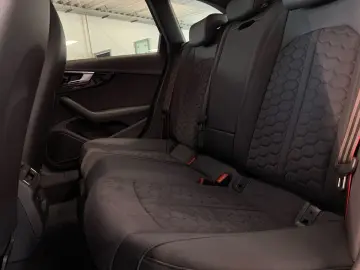 AUDI RS4 Competition  quattro tiptronic B&O MATRIX PA