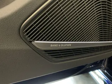 AUDI RS4 Competition  quattro tiptronic B&O MATRIX PA