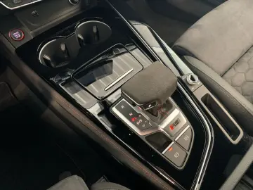 AUDI RS4 Competition  quattro tiptronic B&O MATRIX PA