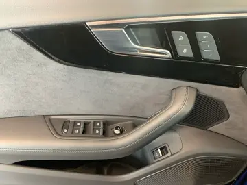 AUDI RS4 Competition  quattro tiptronic B&O MATRIX PA