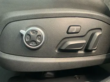 AUDI RS4 Competition  quattro tiptronic B&O MATRIX PA