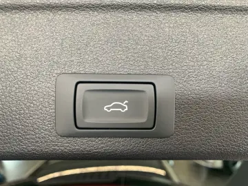 AUDI RS4 Competition  quattro tiptronic B&O MATRIX PA