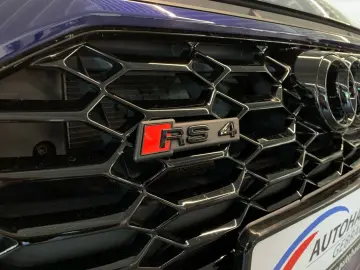 AUDI RS4 Competition  quattro tiptronic B&O MATRIX PA
