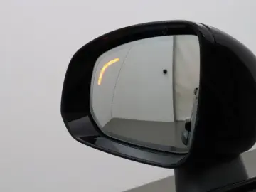 Volvo XC90 T8 Ultra Dark   MY27   Harman