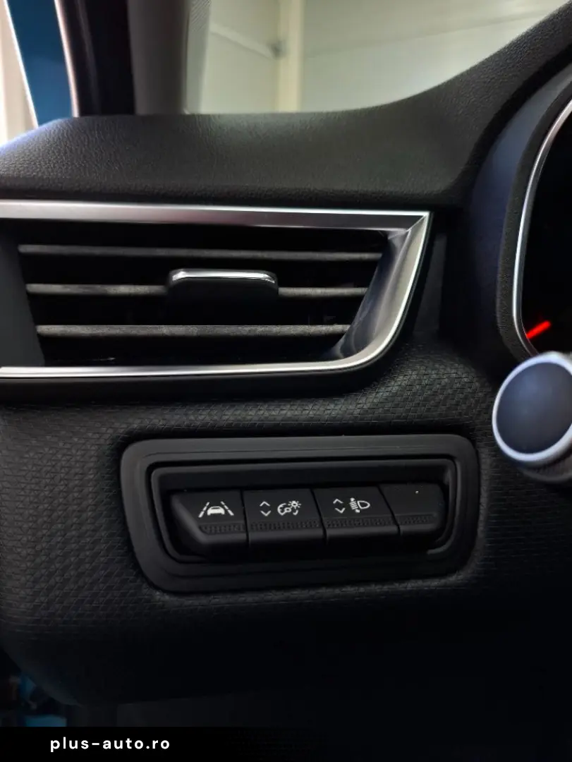 RENAULT CLIO 1.0 TCe 100CP Zen